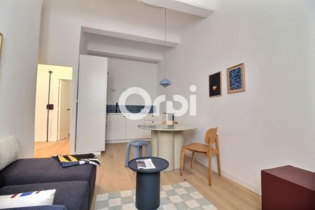 Appartement 3 pièces 43m2 MARSEILLE 7EME 1 045 euros - Photo 4