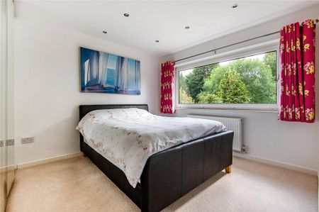 4 bedroom detached house to rent - Photo 3