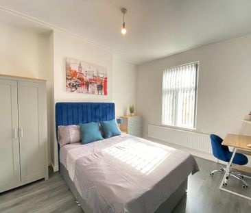 1 bedroom in a house share to rent - Photo 2