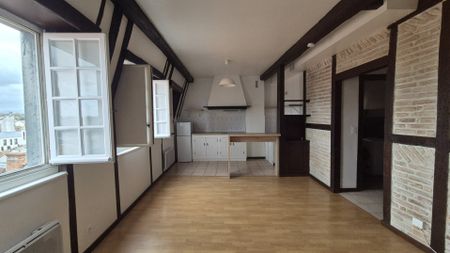 Location Appartement 1 pièce 31m² BAYONNE 64100 - Photo 3