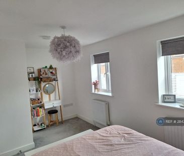 2 bedroom end of terrace house to rent - Photo 4