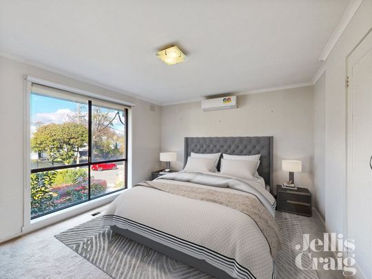 1/12 Florence Road, Surrey Hills - Photo 1