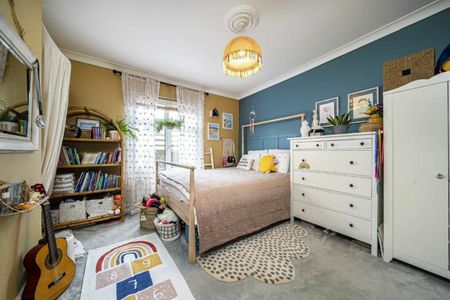 Riverfield Road, Staines Upon Thames, TW18 - Photo 3