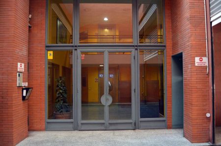 2 room luxury Flat for rent in Madrid, Spain - Photo 3