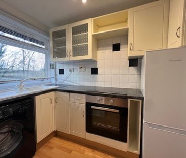 1 bedroom Flat - Round Mead, Stevenage - Photo 6