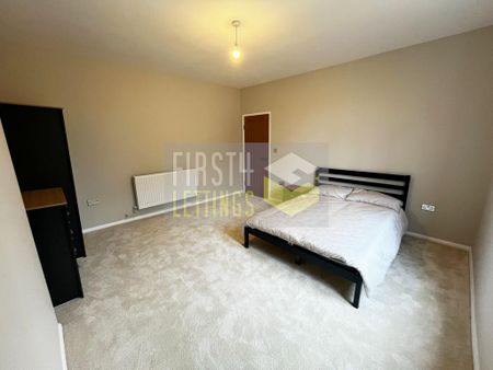 1 bedroom in a house share to rent - Photo 3