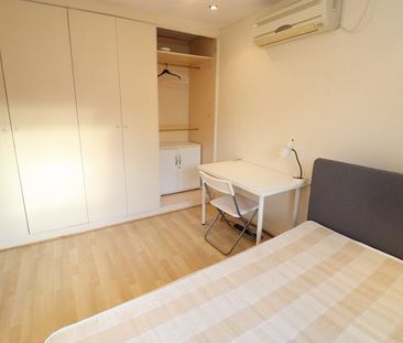 Room in a Shared Flat, Sequoia House, SE16 - Photo 4