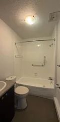 1 room apartment of 88m² in Gatineau - Photo 2