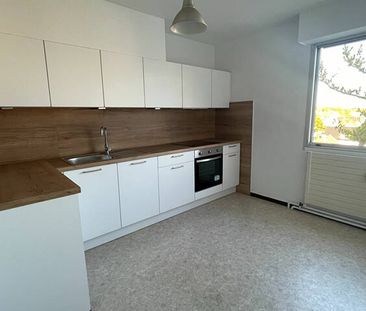 A LOUER - BEAU DEUX PIECES AVEC BALCON - STRASBOURG - ROBERTSAU - Photo 3