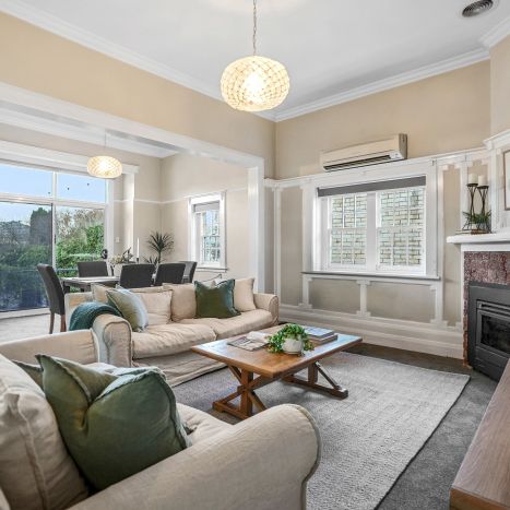 Wow Factor in West - Photo 1
