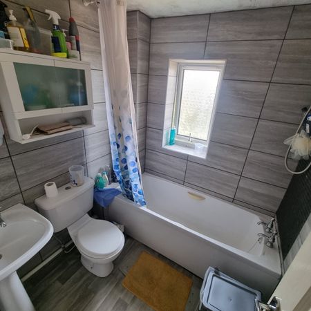 Beech Close, Corby - Photo 3