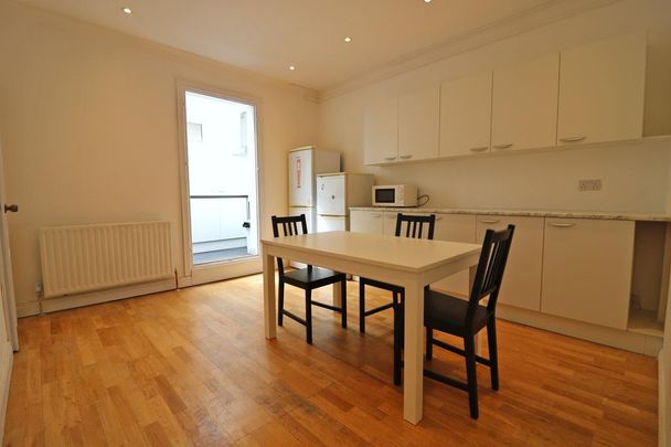 House share to rent - Photo 1