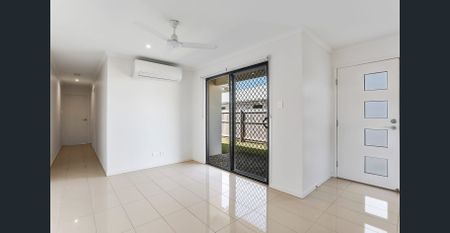 FANTASTIC 2 BEDROOM DUPLEX - Photo 2