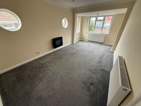 2 bedroom detached bungalow to rent - Photo 3