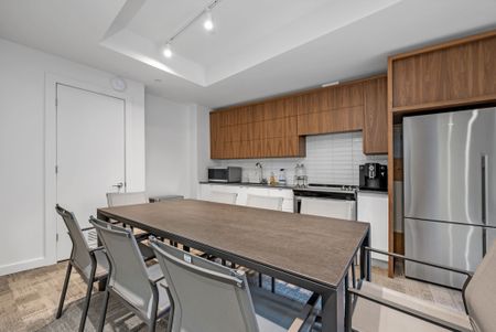 For Lease - 135 BARRETTE Street Unit# 203, Vanier and Kingsview Park, Ontario - Photo 4