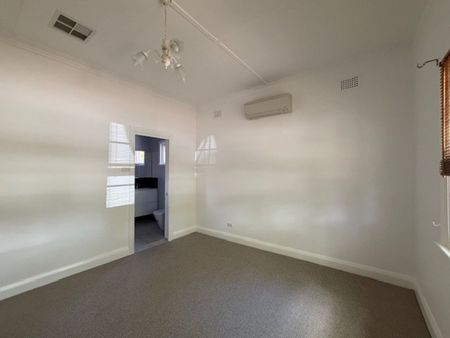 3 Bedroom Home- East Tamworth - Photo 4