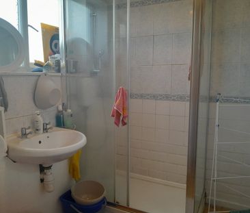 Room in a Shared House, Dinnington Drive, M8 - Photo 1