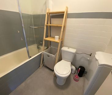 Location Appartement 1 pièce 29m² - Photo 2