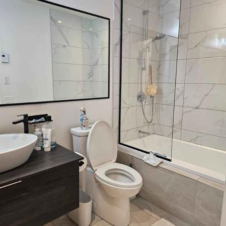 condo 1 chambre, 1 salle de bains, un balcon - Photo 4