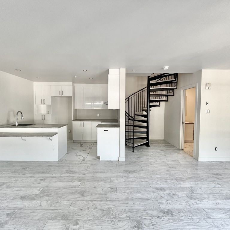 Appart De 3 Chambres à St-Sauveur - Photo 1