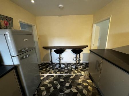 3 bedroom apartment to rent - Photo 5