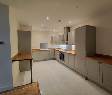 The Old Yard, Muston Manor Farm, Piddlehinton - Photo 6