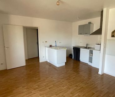 Location Appartement 2 pièces 48m² JOUE LES TOURS 37300 - Photo 2