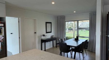 Fully Furnished Family Home with Pool - Photo 2