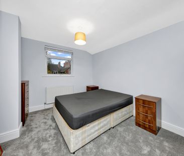 First Floor Flat - Photo 6