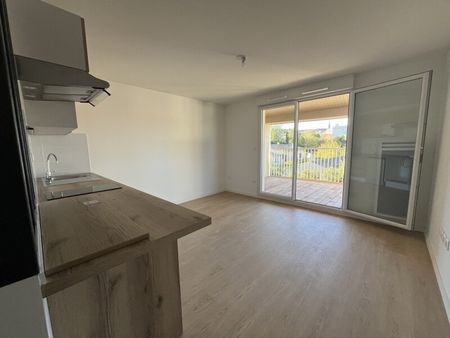 Location Appartement 1 pièce 29m² CASTELNAUDARY 11400 - Photo 3