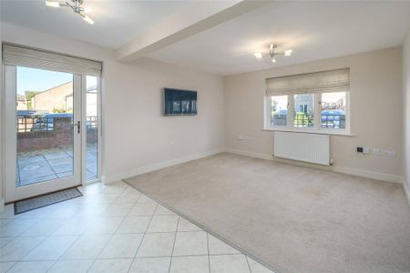 2 bedroom semi-detached house to rent - Photo 2