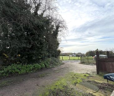 The Bank, Scholar Green - Photo 2