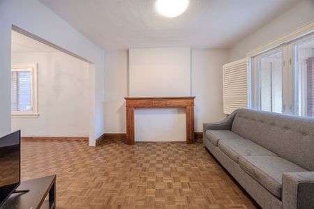 For Lease - 142 Gilbert Avenue, Toronto, Ontario - Photo 3