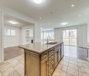 For Lease - 365 Dahlia Trail, Oakville, Ontario - Photo 5