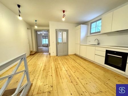 Erstbezug provisionsfrei: Toprenovierter 76m² Altbau mit Einbauküche im Renaissance-Juwel! - Photo 4