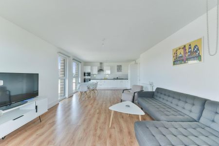 3 bedroom apartment to rent - Photo 3