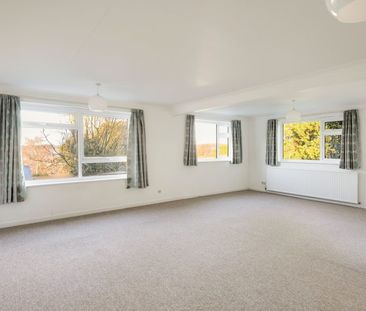 2 Bed Flat - Photo 5