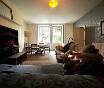 3 Bed Flat, Pembroke Road, BS8 - Photo 2