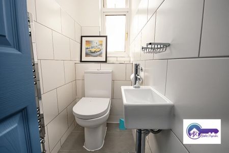 3 Bedroom Flat To Rent - Photo 3