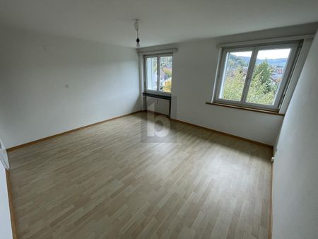 LICHTDURCHFLUTET MIT GROSSEM BALKON - Foto 2