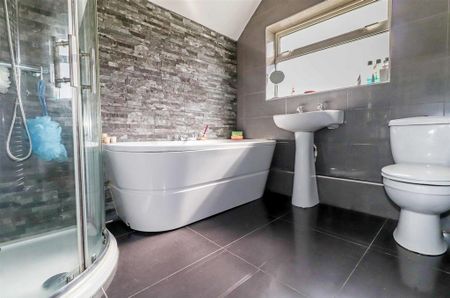 2 bedroom terraced house to rent - Photo 4