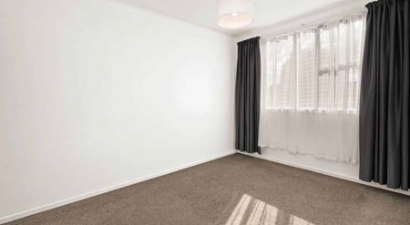 Great Street - Quiet Location! - Photo 2