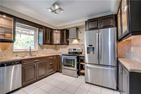 For Lease - 4663 Crosswinds (MAIN LEVEL) Drive, Mississauga, Ontario - Photo 5