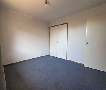 72 Bellevue Drive, Berwick - Photo 5