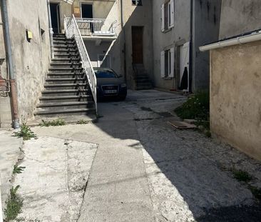 Location Appartement 2 pièces 43m² BRASSAC LES MINES 63570 - Photo 1