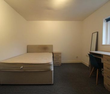 5 bedroom flat to rent - Photo 5