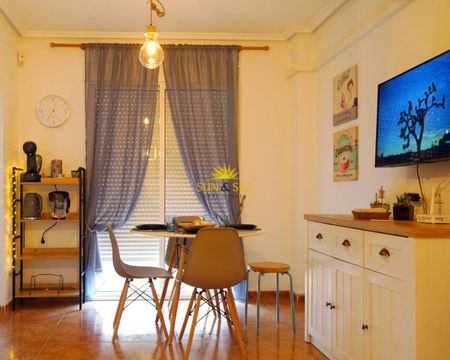 APARTMENT FOR RENT, 2 BEDROOMS AND 1 BATHROOM IN TORREVIEJA - ALICANTE - Photo 2