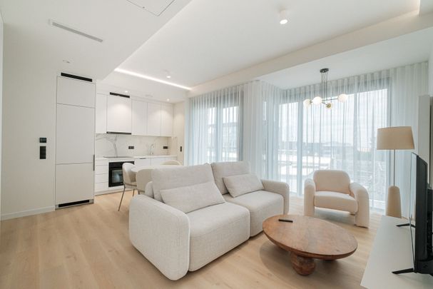 Nowy klimatyzowany apt. 2 pok ul. Prosta, 11piętro - Photo 1