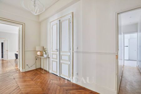 Location appartement, Paris 8ème (75008), 6 pièces, 181.69 m², ref 85243133 - Photo 2