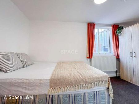 Basingstoke Road, Reading, Berkshire, RG2 - Photo 5